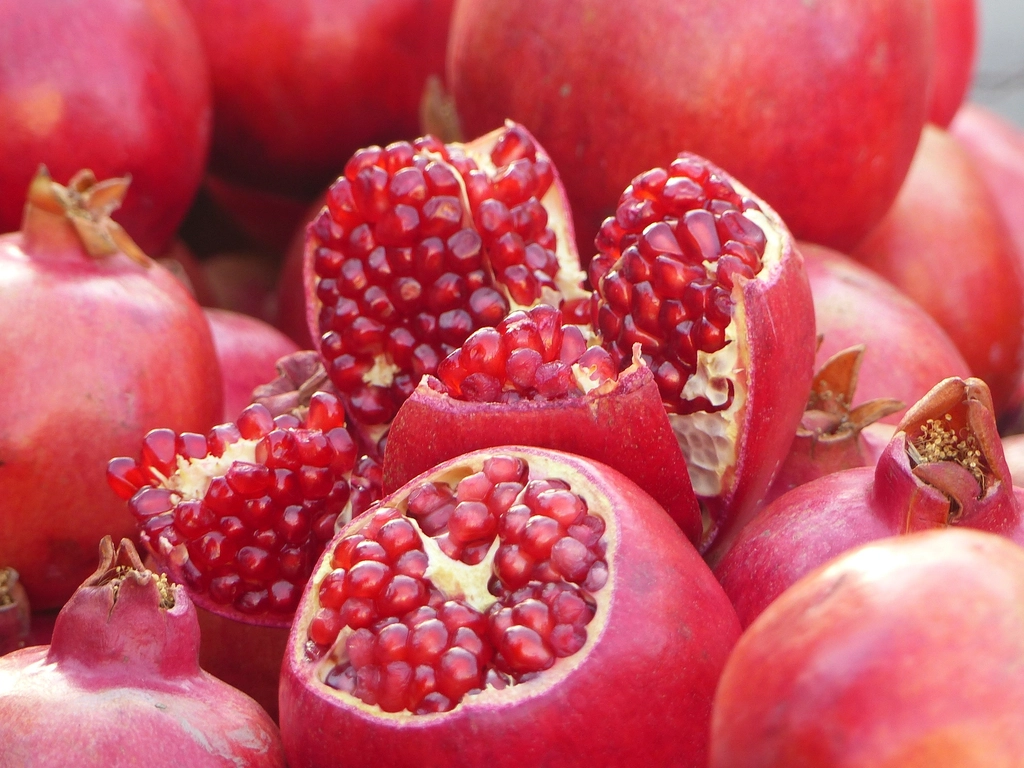 Pomegranate — exported by Raka Trading Co.